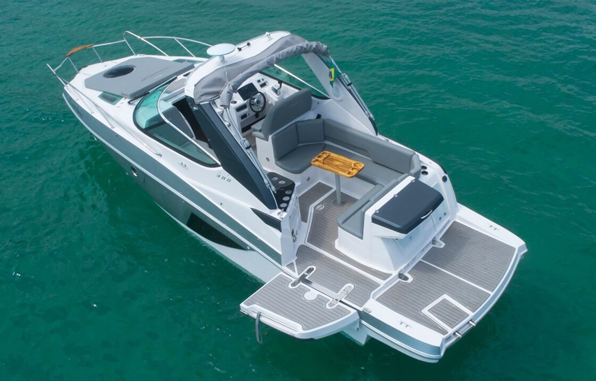 Ventura 30